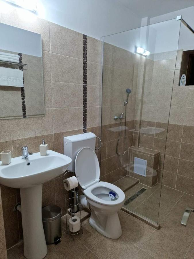 Yuka Hotel Vama Veche Eksteriør billede