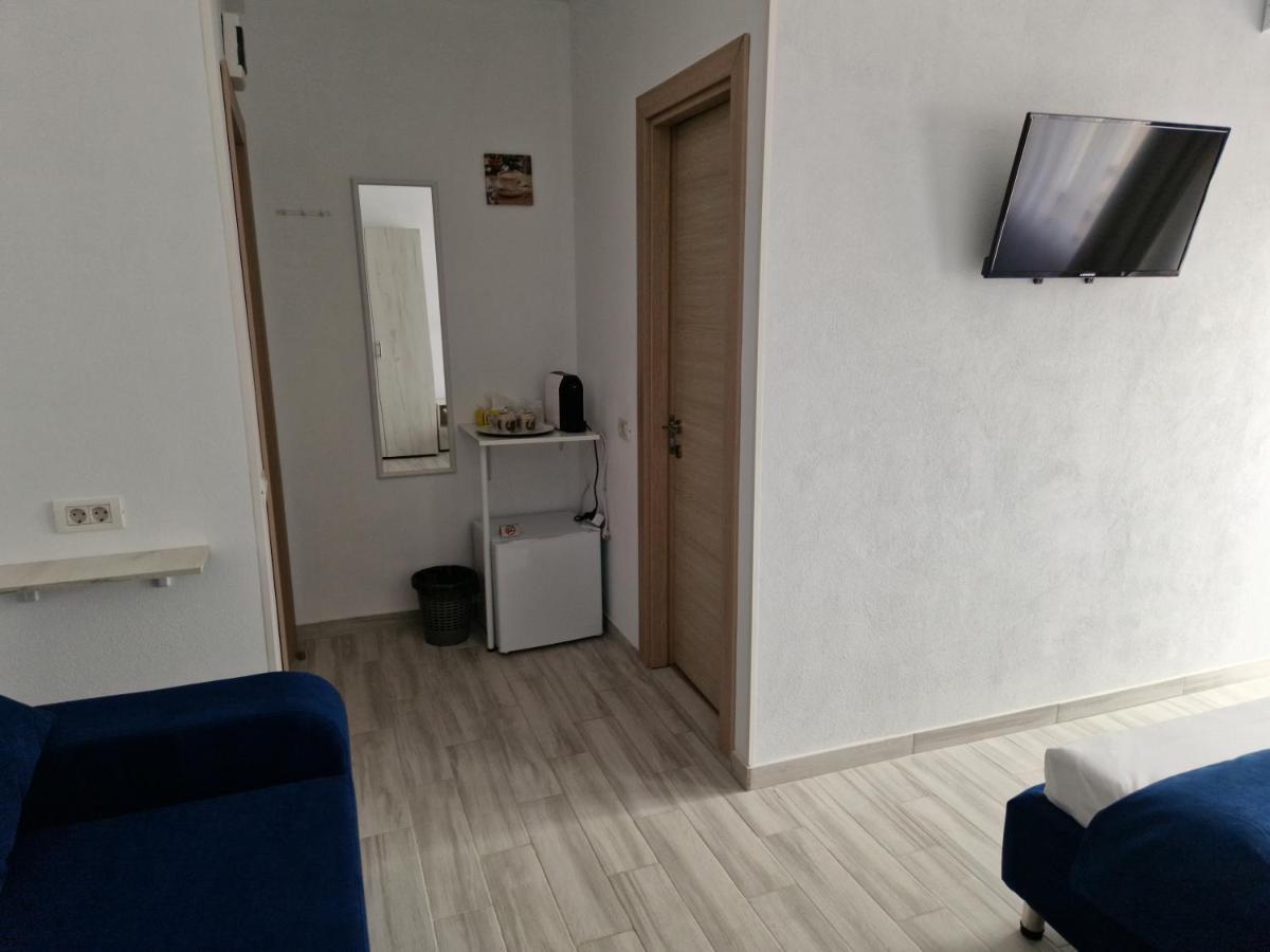 Yuka Hotel Vama Veche Eksteriør billede