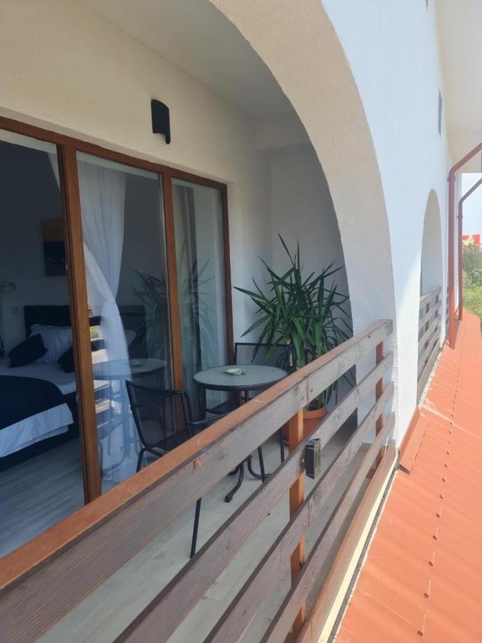 Yuka Hotel Vama Veche Eksteriør billede