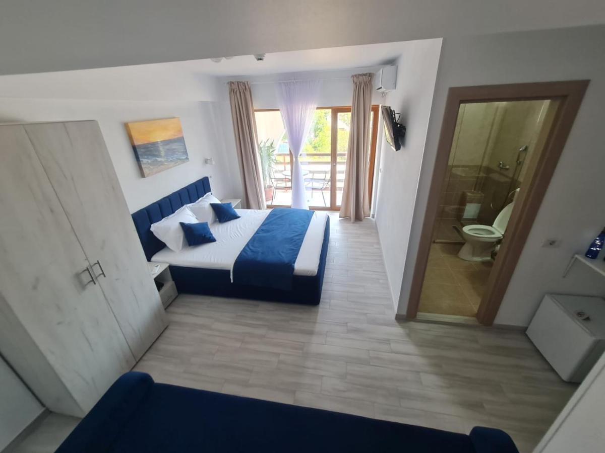 Yuka Hotel Vama Veche Eksteriør billede